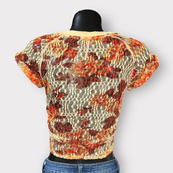 Free People NEW Crop Lace Top Floral Coral Tee Shirt Boho Festival Fairy Cottage - Picture 6 of 11